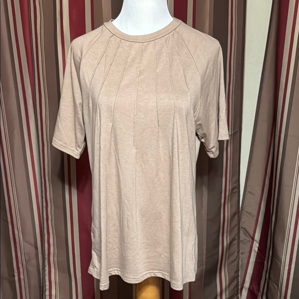 Women's Beige Top.  Size Large